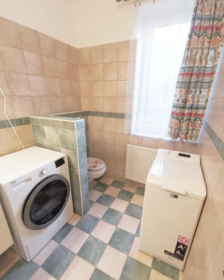 Hillside Apartment With Ac & Heating In Grande Maison Budapest Eksteriør bilde